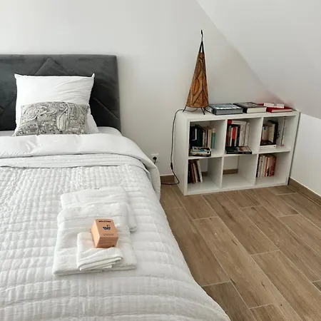 Nyaraló Maisons A Dix Minutes Des Plages Saint-Lyphard