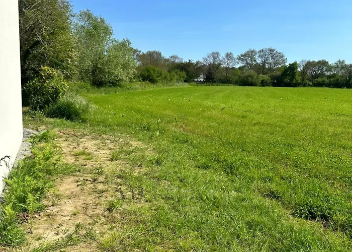 Maisons à Dix Minutes Des Plages Hébergement de vacances Saint-Lyphard