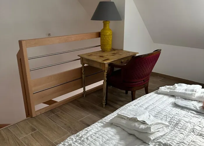 Maisons A Dix Minutes Des Plages Saint-Lyphard