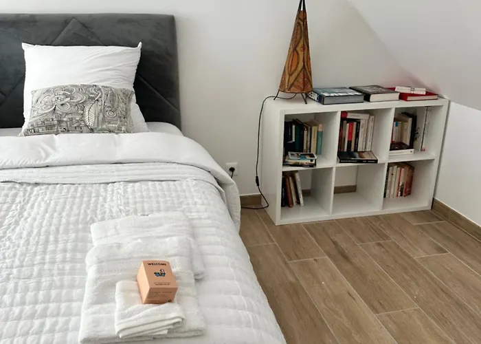 Holiday home Maisons A Dix Minutes Des Plages Saint-Lyphard