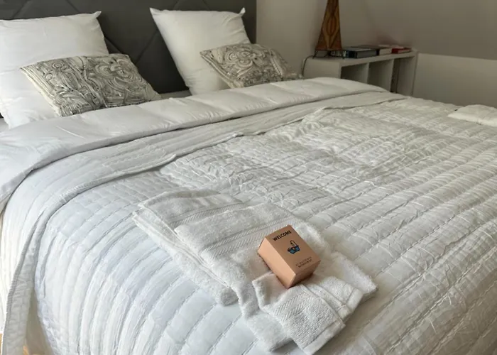 Hébergement de vacances Maisons à Dix Minutes Des Plages Saint-Lyphard