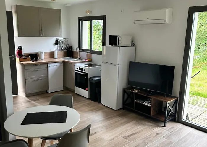 Hébergement de vacances Maisons à Dix Minutes Des Plages Saint-Lyphard